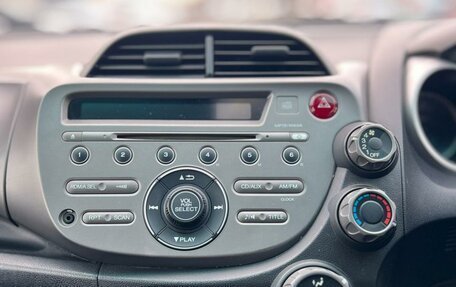 Honda Fit III, 2010 год, 899 999 рублей, 20 фотография