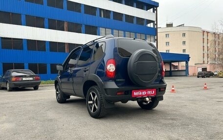 Chevrolet Niva I рестайлинг, 2018 год, 850 000 рублей, 4 фотография