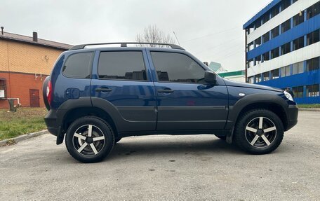 Chevrolet Niva I рестайлинг, 2018 год, 850 000 рублей, 7 фотография