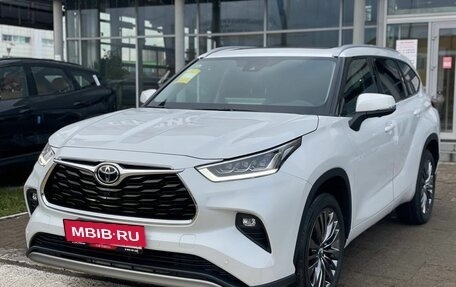 Toyota Highlander, 2025 год, 5 850 000 рублей, 2 фотография