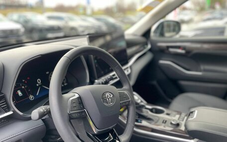 Toyota Highlander, 2025 год, 5 850 000 рублей, 10 фотография