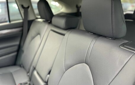 Toyota Highlander, 2025 год, 5 850 000 рублей, 28 фотография