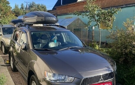 Mitsubishi Outlander III рестайлинг 3, 2010 год, 1 070 000 рублей, 1 фотография