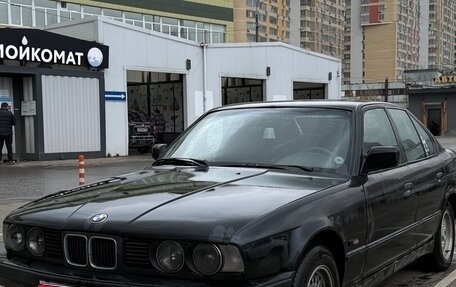 BMW 5 серия, 1992 год, 600 000 рублей, 1 фотография
