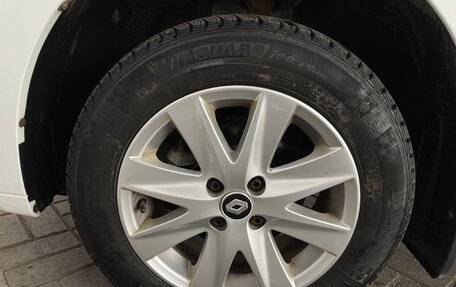 Renault Logan II, 2019 год, 925 000 рублей, 9 фотография