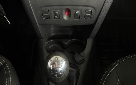 Renault Logan II, 2019 год, 925 000 рублей, 14 фотография