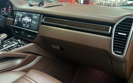 Porsche Cayenne III, 2019 год, 9 000 000 рублей, 15 фотография