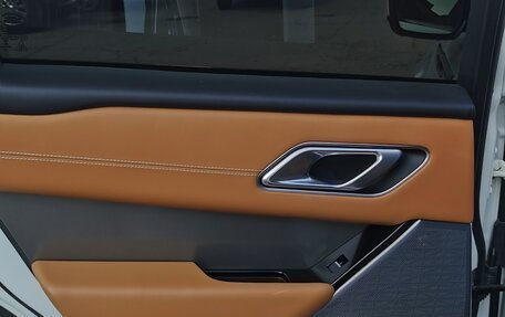 Land Rover Range Rover Velar I, 2017 год, 4 100 000 рублей, 23 фотография