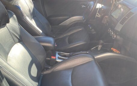 Mitsubishi Outlander III рестайлинг 3, 2010 год, 1 070 000 рублей, 4 фотография