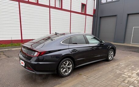 Hyundai Sonata VIII, 2021 год, 2 300 000 рублей, 3 фотография