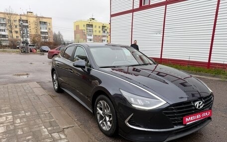 Hyundai Sonata VIII, 2021 год, 2 300 000 рублей, 2 фотография