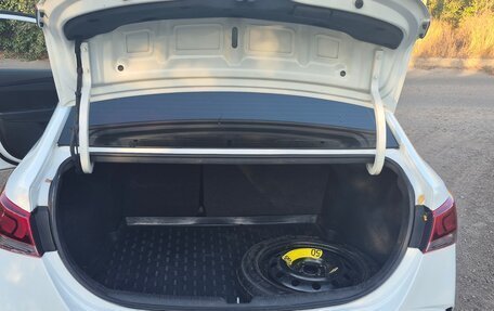 Hyundai Solaris II рестайлинг, 2020 год, 900 000 рублей, 6 фотография