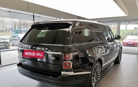 Land Rover Range Rover IV рестайлинг, 2021 год, 9 700 000 рублей, 4 фотография