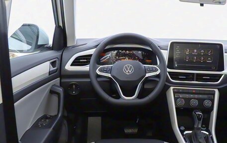 Volkswagen T-Roc I, 2025 год, 2 532 001 рублей, 28 фотография