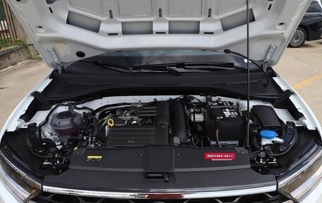 Volkswagen T-Roc I, 2025 год, 2 532 001 рублей, 21 фотография