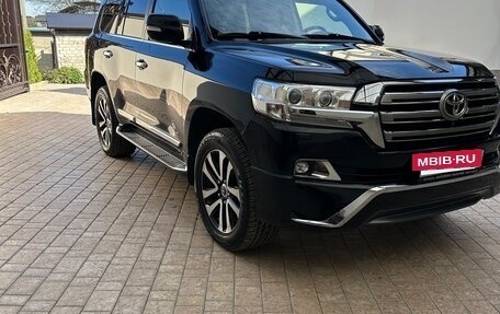 Toyota Land Cruiser 200, 2015 год, 6 000 000 рублей, 9 фотография