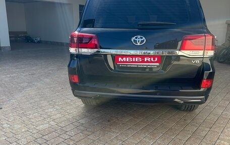 Toyota Land Cruiser 200, 2015 год, 6 000 000 рублей, 20 фотография