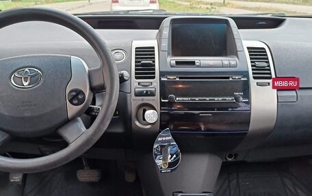 Toyota Prius, 2007 год, 690 000 рублей, 11 фотография