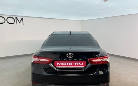 Toyota Camry, 2020 год, 2 950 000 рублей, 4 фотография