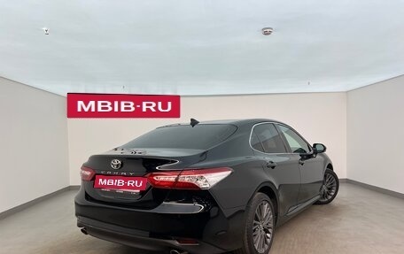 Toyota Camry, 2020 год, 2 950 000 рублей, 2 фотография