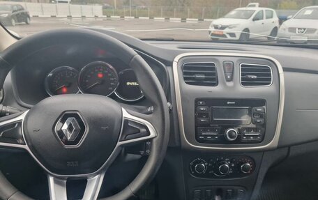 Renault Logan II, 2022 год, 1 050 000 рублей, 3 фотография