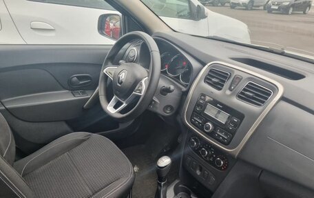 Renault Logan II, 2022 год, 1 050 000 рублей, 5 фотография