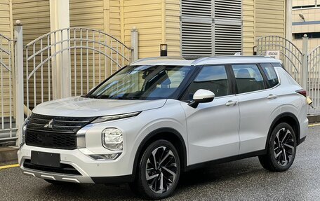 Mitsubishi Outlander, 2023 год, 3 650 000 рублей, 4 фотография