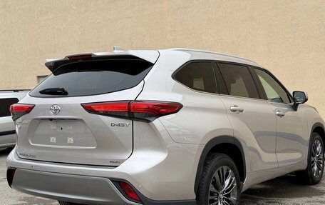 Toyota Highlander, 2025 год, 5 850 000 рублей, 6 фотография