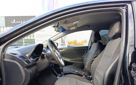 Hyundai Solaris II рестайлинг, 2015 год, 550 000 рублей, 16 фотография