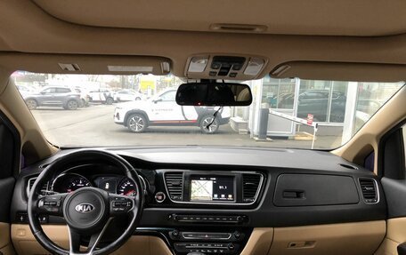 KIA Carnival III, 2017 год, 2 403 499 рублей, 11 фотография