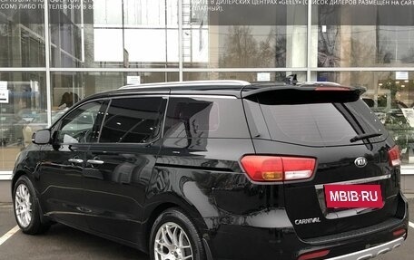 KIA Carnival III, 2017 год, 2 403 499 рублей, 7 фотография