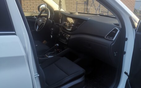 Hyundai Tucson III, 2017 год, 1 975 000 рублей, 7 фотография