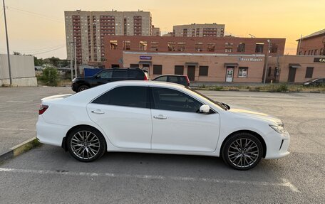 Toyota Camry, 2015 год, 2 300 000 рублей, 4 фотография