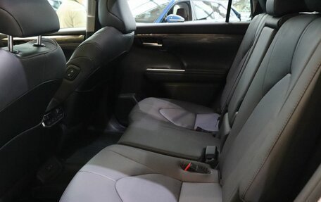 Toyota Highlander, 2025 год, 6 800 000 рублей, 12 фотография