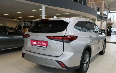 Toyota Highlander, 2025 год, 6 800 000 рублей, 5 фотография