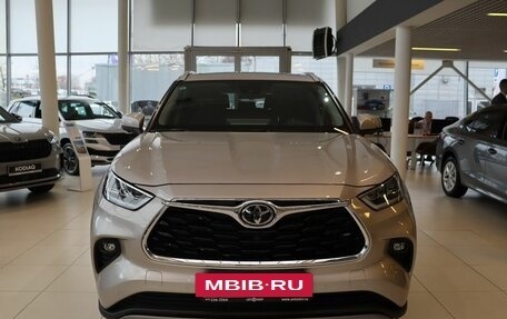Toyota Highlander, 2025 год, 6 800 000 рублей, 2 фотография
