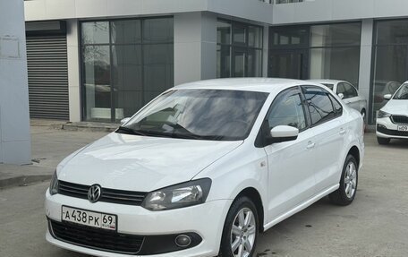 Volkswagen Polo VI (EU Market), 2013 год, 1 137 400 рублей, 1 фотография