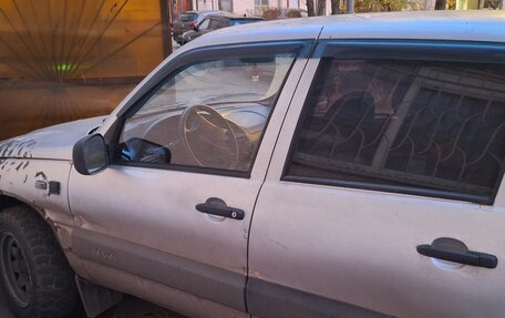 Chevrolet Niva I рестайлинг, 2005 год, 250 000 рублей, 2 фотография