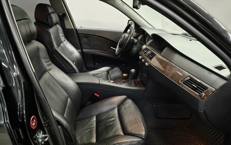 BMW 5 серия, 2006 год, 1 058 000 рублей, 10 фотография