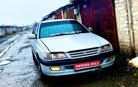 Toyota Corona IX (T190), 1996 год, 300 000 рублей, 2 фотография