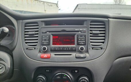 KIA Rio II, 2011 год, 555 000 рублей, 18 фотография