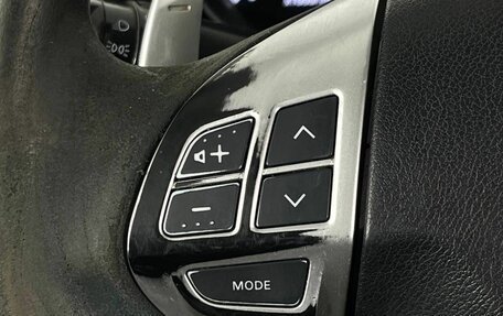 Mitsubishi Outlander III рестайлинг 3, 2010 год, 978 000 рублей, 15 фотография