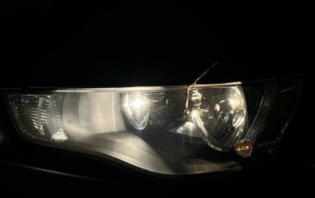 Mitsubishi Outlander III рестайлинг 3, 2010 год, 978 000 рублей, 26 фотография