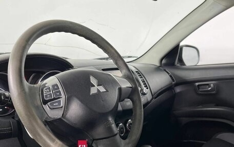 Mitsubishi Outlander III рестайлинг 3, 2010 год, 978 000 рублей, 22 фотография