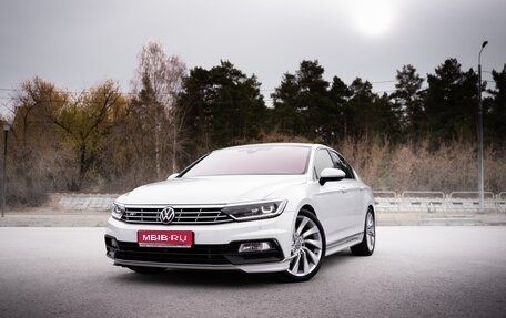 Volkswagen Passat B8 рестайлинг, 2017 год, 2 499 900 рублей, 1 фотография