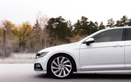 Volkswagen Passat B8 рестайлинг, 2017 год, 2 499 900 рублей, 12 фотография