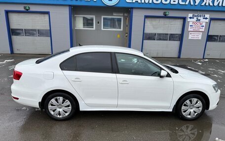 Volkswagen Jetta VI, 2013 год, 785 000 рублей, 2 фотография