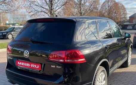 Volkswagen Touareg III, 2010 год, 2 300 000 рублей, 2 фотография
