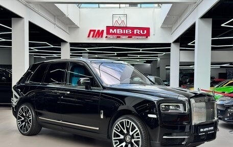 Rolls-Royce Cullinan, 2021 год, 45 000 000 рублей, 9 фотография