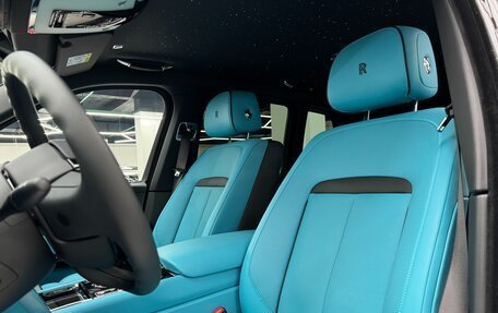 Rolls-Royce Cullinan, 2021 год, 45 000 000 рублей, 20 фотография